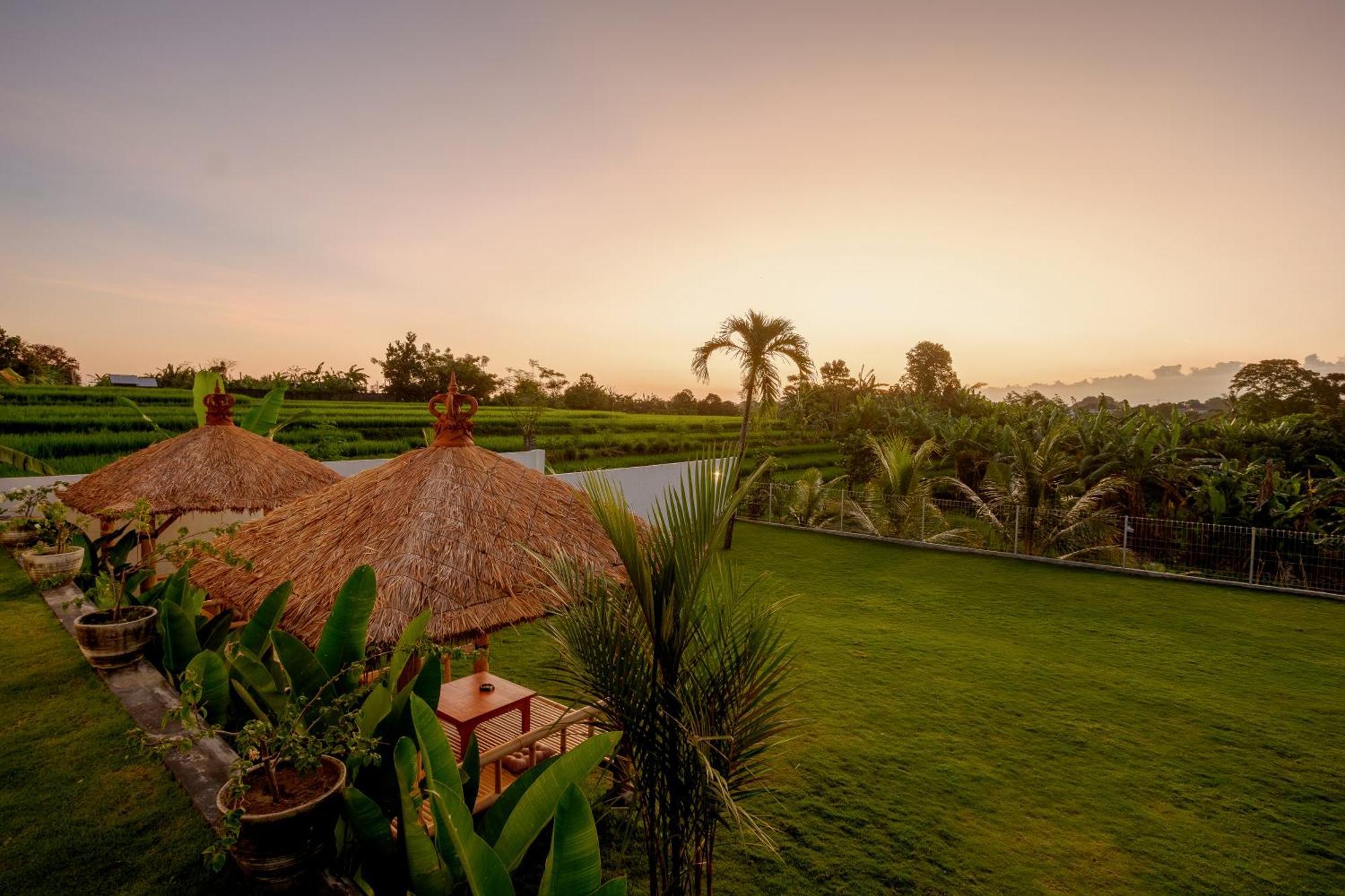 Eden Guest House Canggu Eksteriør bilde